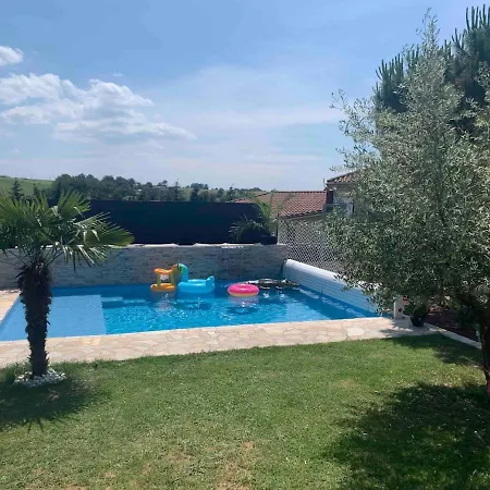 Apartment Les Violettes Dans La Loire Viricelles
