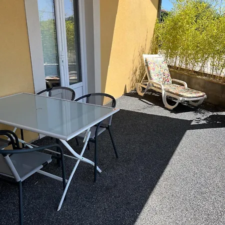 Appartement Les Violettes Dans La Loire Viricelles